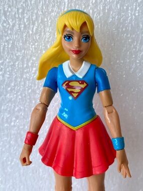 DC Super Hero Girls SUPER GIRL Action Figure 6" Tall Articulated